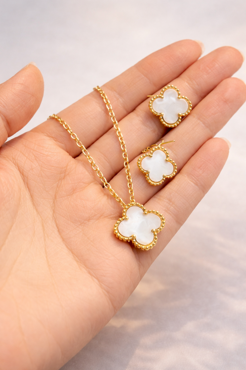 Clover Necklace & Earrings Jewellery Set