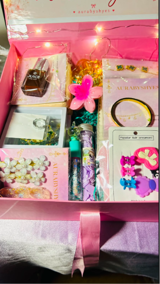 luxury Hamper (30+ items)